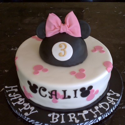 Minnie Mouse Pink Cake