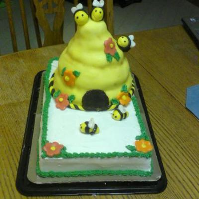 Bee Cake