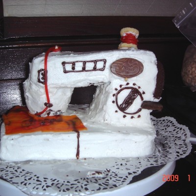 Sewing Machine Cake