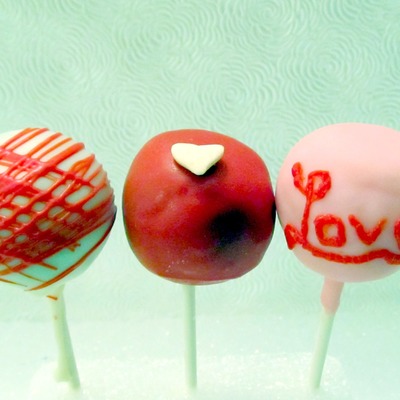 Valentine's Cake Pops