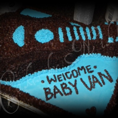 Blue/brown Guitar Cake