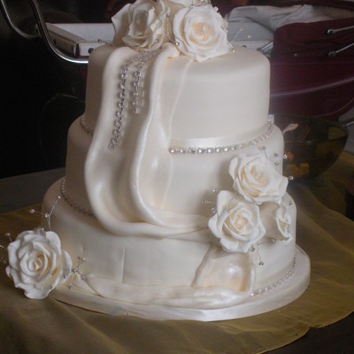 Diamonte Wedding Cakde