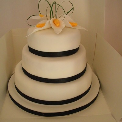 Wedding Cake With Calla Lillys