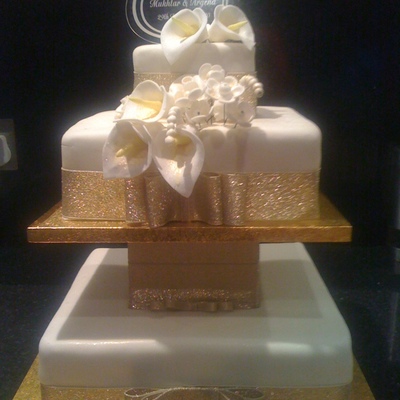 Ivory & Gold Wedding Cake