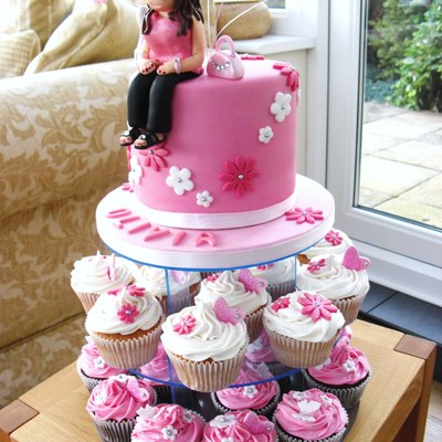 18Th Birthday Cake And Cupcakes