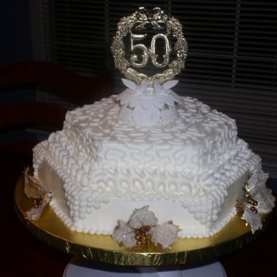 White And Gold 50Th Anniversary Cake