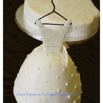 Wedding Dress With Bridesmaid Cakelets