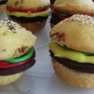 Hamburger Cupcakes