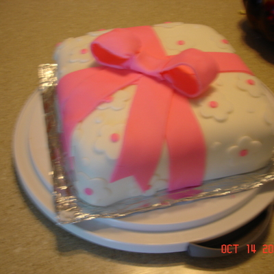 Bow Cake