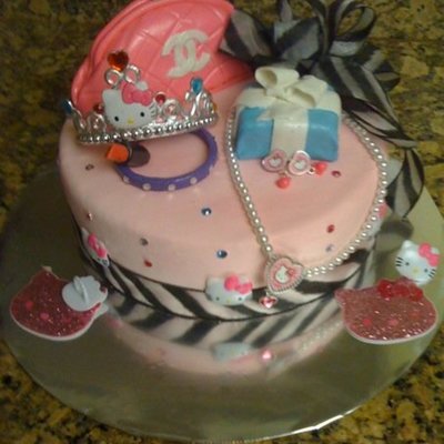 Hello Kitty Cake