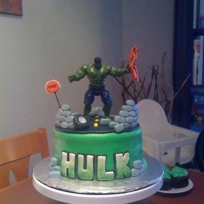 Hulk Cake