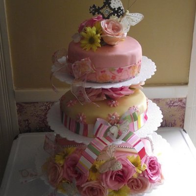 Baby Daisys Christening Cake