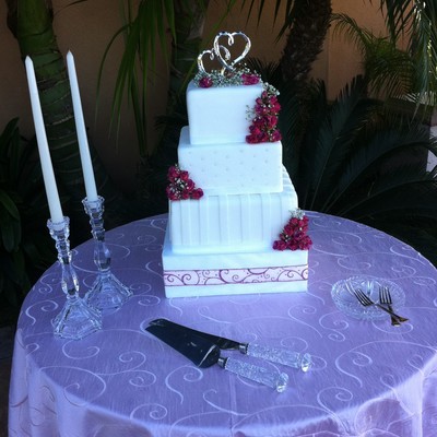 Pink Rose Sqaure Wedding Cake