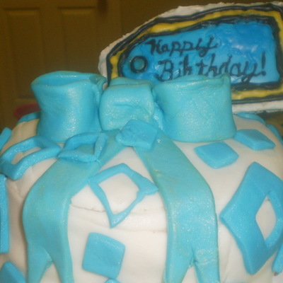 Round Gift Cake With Tag