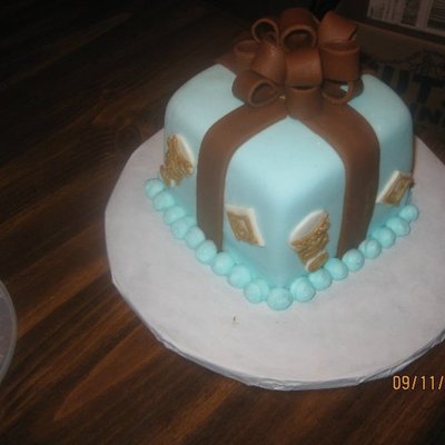 Baby Shower Cake And Matching Cupcakes