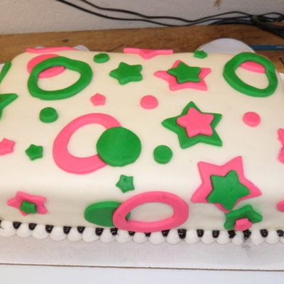 Circle And Star Cake
