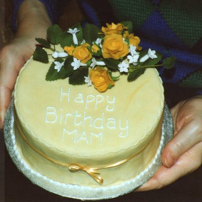 Yellow Rose Birthday Cake