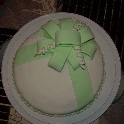 Bow Cake
