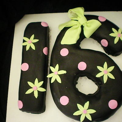 16 Yr Old Birthday Cake