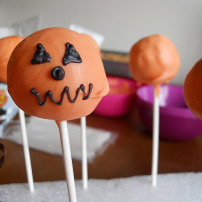 Jack O Lantern Cake Pops