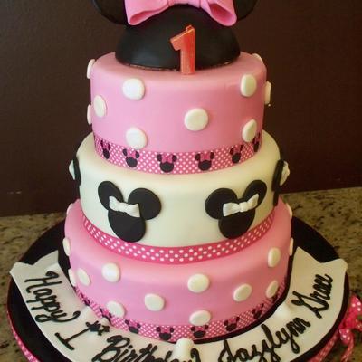 Minnie Mouse Tiered Cake