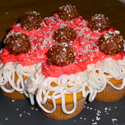 Spaghetti And Meatball Cupcakes
