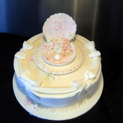 30Th Anniversary Cake Pearl