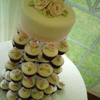 Shabby Chic Wedding Cake