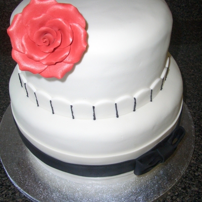 A Simply Divine Cake