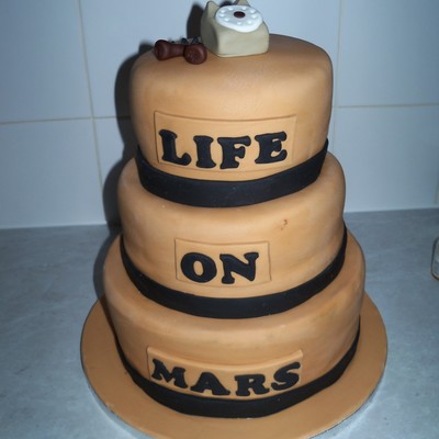 Life On Mars Cake