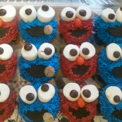 Elmo & Cookie Monster Cupcakes