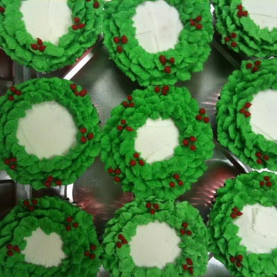 Wreath Cupcakes