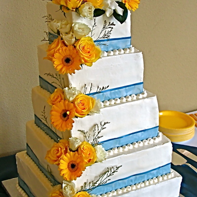 5-Tier Square Cake With Buttercream Icing