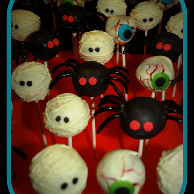 Halloween Cake Pops