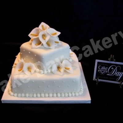 Calla Lilies Wedding Cake