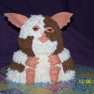 Gizmo Cake