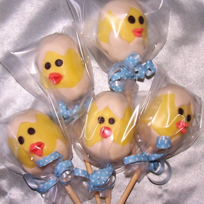 Hatching Chick Cakepops