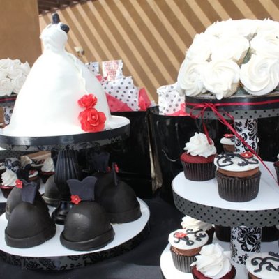 2Nd Wedding Dress Cupcake Tower