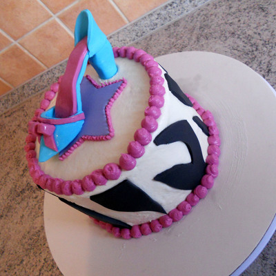 Cassandras Diva Cake