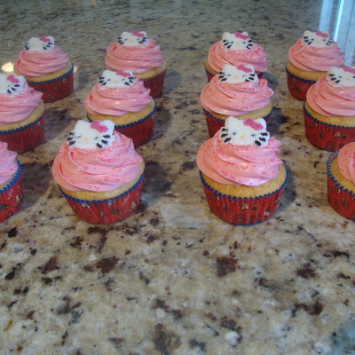 Hello Kitty Cupcakes