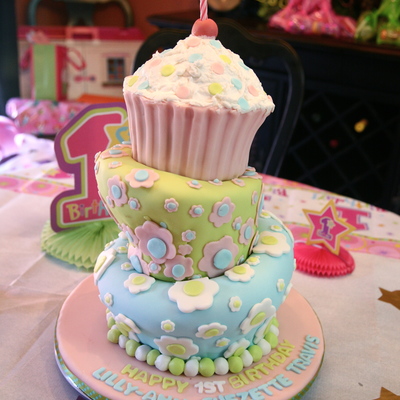 Lilly's 1St Birthday