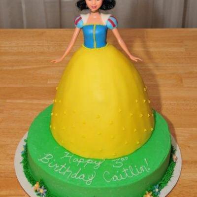 Snow White Birthday Cake