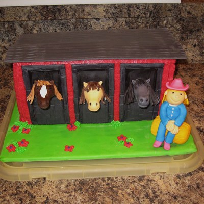 Horse And Stable Cake