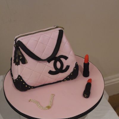 Chanel Handbag Cake!
