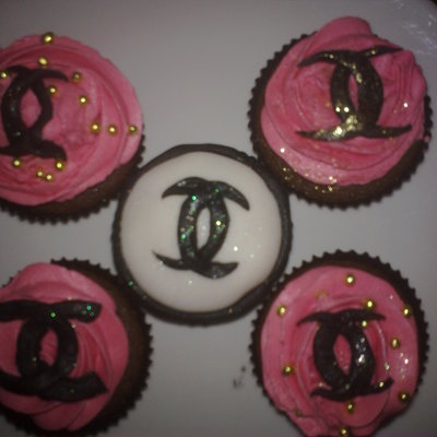 Chanel Cup Cake