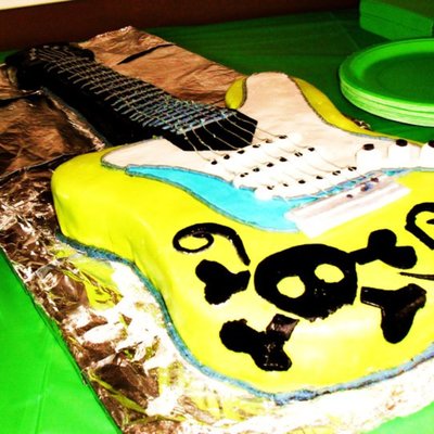 Guitar Cake