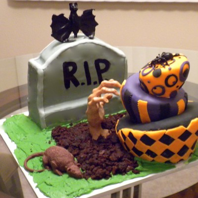 Graveyard Halloween Cake
