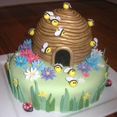Beehive Birthday Cake