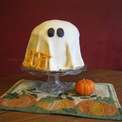 Fondant Ghost Cake
