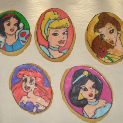 1St Time Decourating Cookies - Disney Princesses